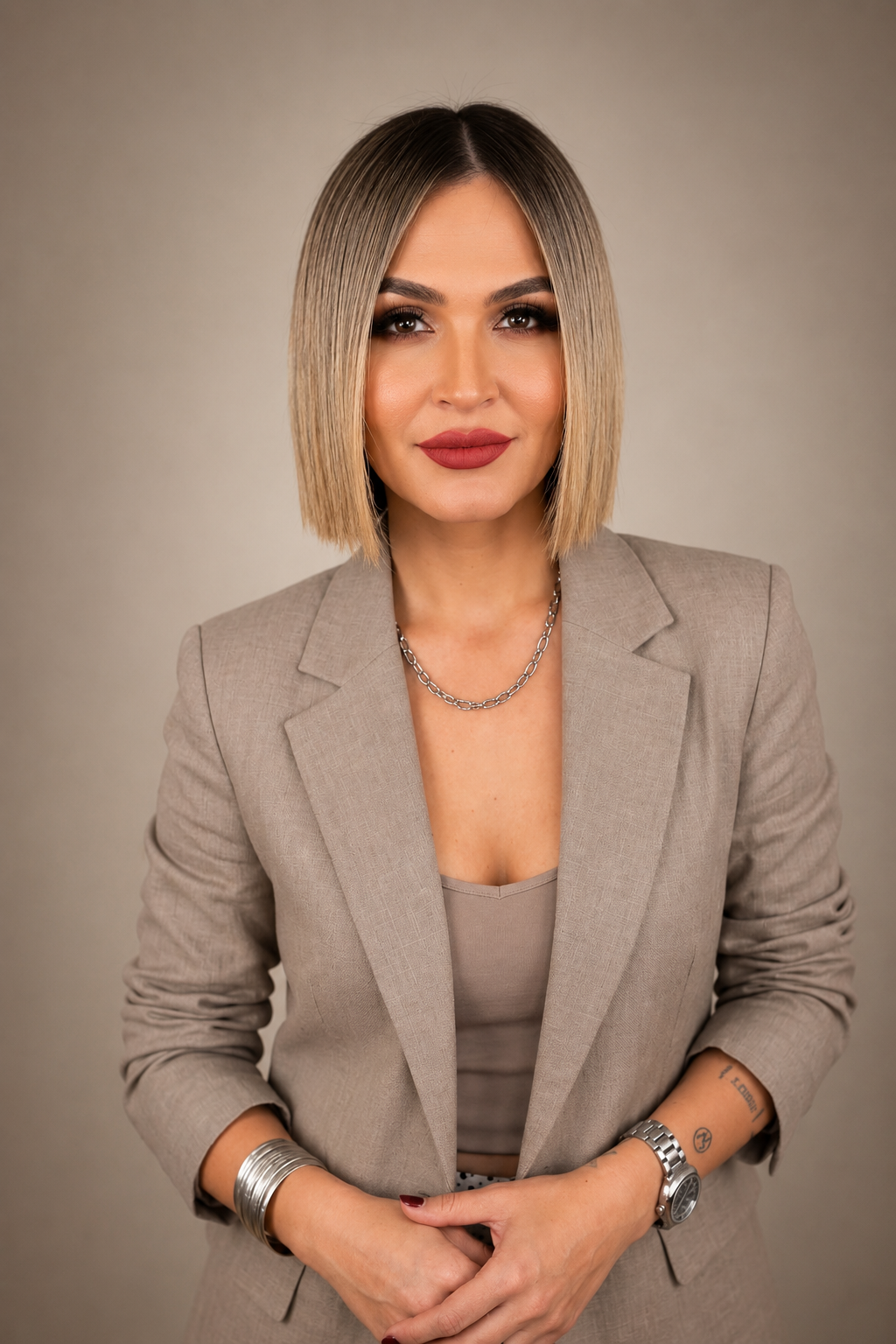 Portrait of Vicky Hernández Rodríguez, Real Estate Agent